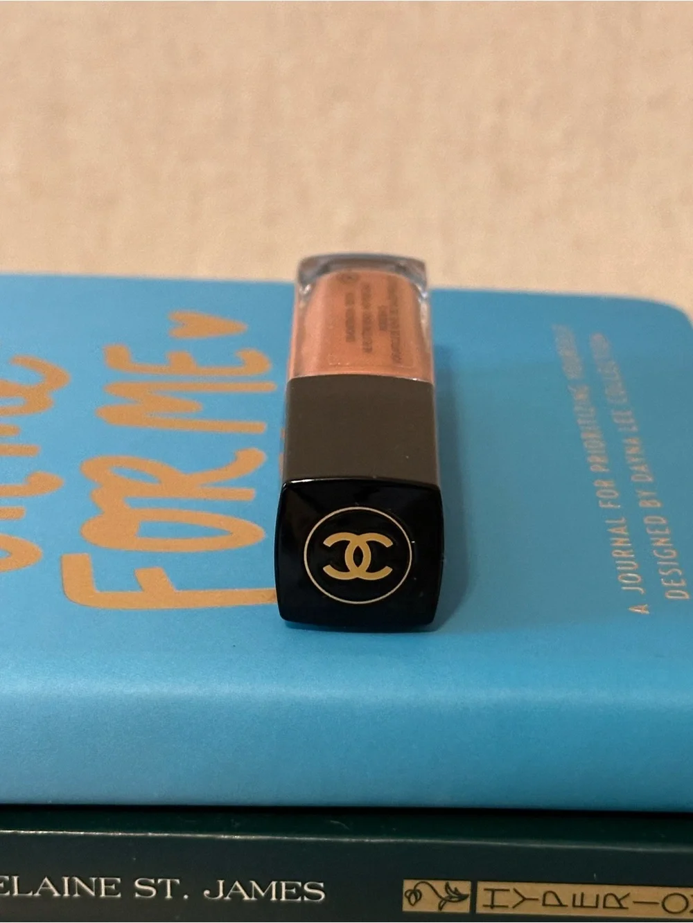 CHANEL OMBRE PRMIERE LAQUE Long Wear Liquid Eyeshadow Shade 24 Rising Sun